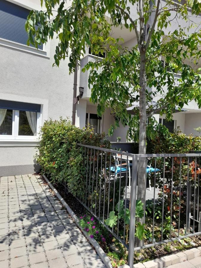 Apartment Laura Podstrana Exteriör bild